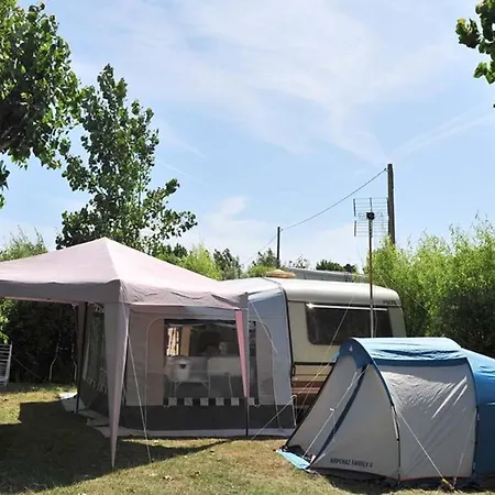 Le Costa Gloria - Sud Nantes Camping De La Prairie *